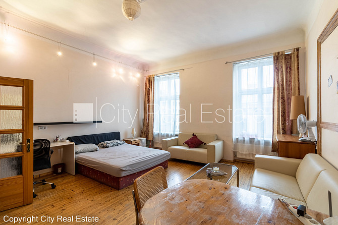 Fasādes māja, renovēta māja, ieeja no ielas, kāpņu telpa pēc kosmētiskā remonta, logi Rīga - foto 2