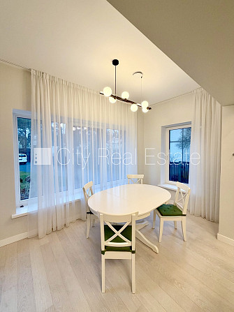 Fasādes māja, renovēta māja, slēgts pagalms, iežogota teritorija, vieta automašīnai, ieeja Rīga - foto 3