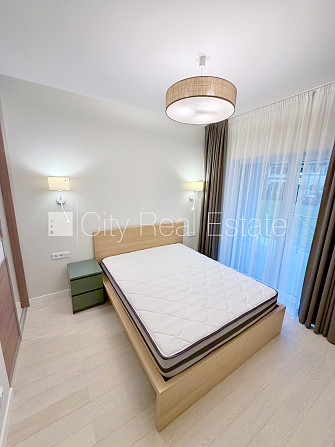 Fasādes māja, renovēta māja, slēgts pagalms, iežogota teritorija, vieta automašīnai, ieeja Rīga - foto 10