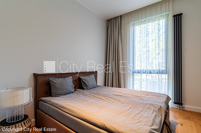 Фасадный дом, реновированный дом, вход с улицы и со двора, количество спален 3 шт., Рига - изображение 13