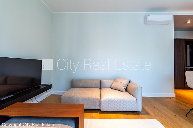 Фасадный дом, реновированный дом, вход с улицы и со двора, количество спален 3 шт., Рига - изображение 5