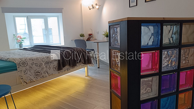 Zeme īpašumā, pagalma māja, labiekārtota apzaļumota teritorija, bezmaksas stāvvieta Rīga - foto 18