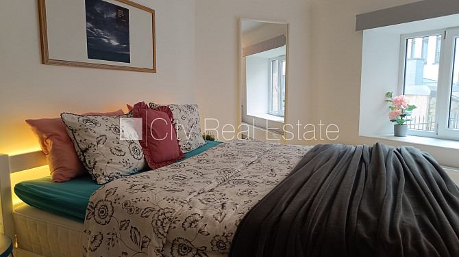 Zeme īpašumā, pagalma māja, labiekārtota apzaļumota teritorija, bezmaksas stāvvieta Rīga - foto 11