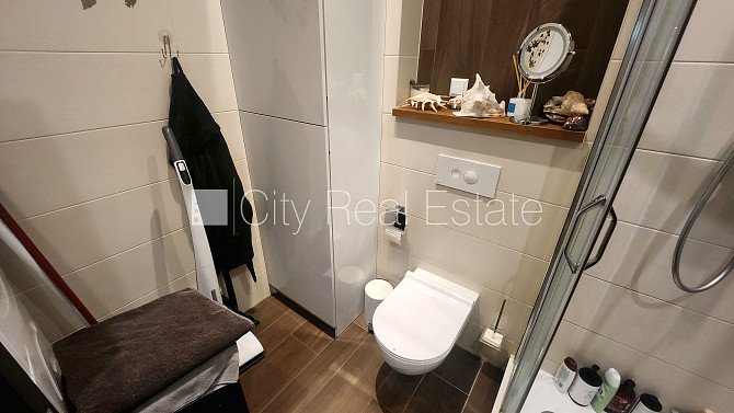 Privātmāja, jaunceltne, labiekārtota apzaļumota teritorija 3557 m2, teritorijas iebrauktuves Jūrmala - foto 11