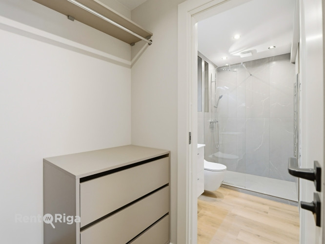 Двухэтажный пентхаус в отреставрированном здании с просторной террасой! Рига - изображение 9