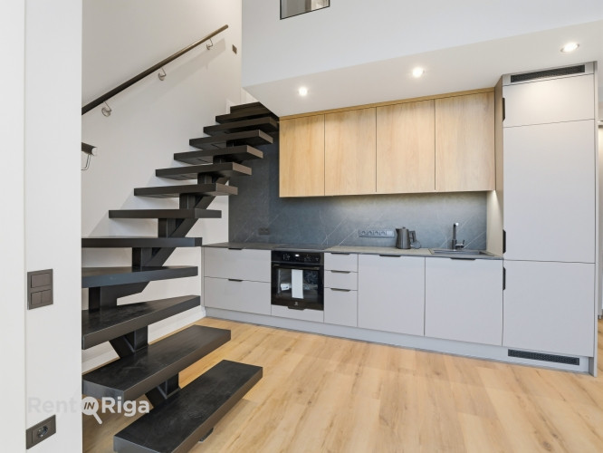 Двухэтажный пентхаус в отреставрированном здании с просторной террасой! Рига - изображение 7