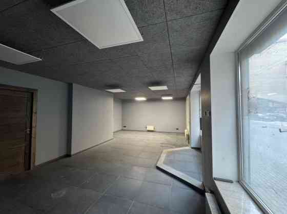 Свежо отремонтированные коммерческие помещения в центре Риги  улица Авоту, 37 Rīga