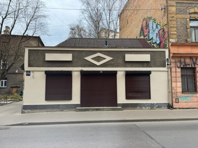 Svaigi izremontētas komerctelpas Rīgas centrā  Avotu ielā 37  Iznomā modernas un gaumīgi Rīga - foto 1