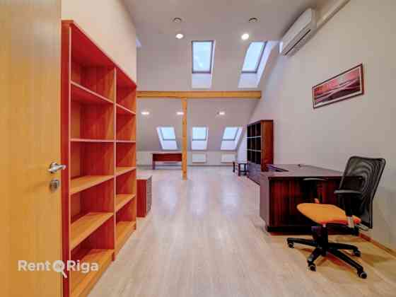 Сдаются в аренду офисные помещения по адресу Ieriķu iela 15, рядом с ТЦ Domina  Помещения Rīga