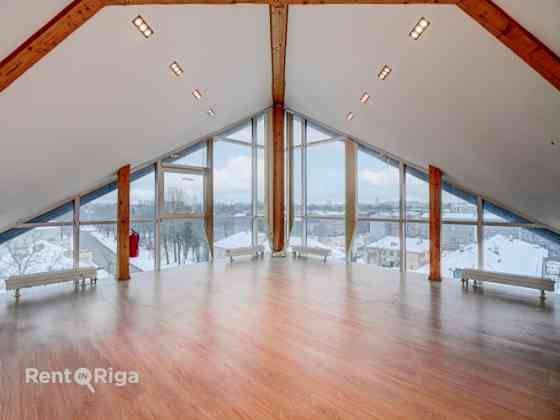 Сдаются в аренду офисные помещения по адресу Ieriķu iela 15, рядом с ТЦ Domina  Помещения Rīga