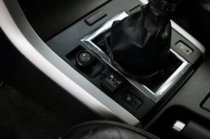 Suzuki Grand Vitara Luxury LPG 4x4 2.0 103kW Таллин - изображение 8