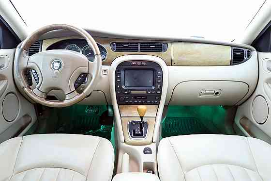 Jaguar X-Type Luxury 4x4 ATM 3.0 169kW Tallina