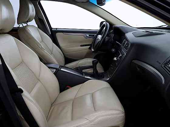 Volvo V70 Summum AWD 4x4 2.4 D5 136kW Tallina