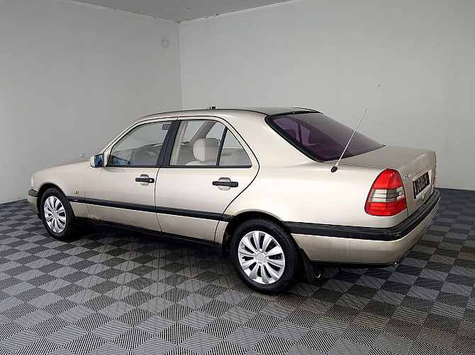 Mercedes-Benz C 230 Classic ATM 2.3 110kW Tallina - foto 4