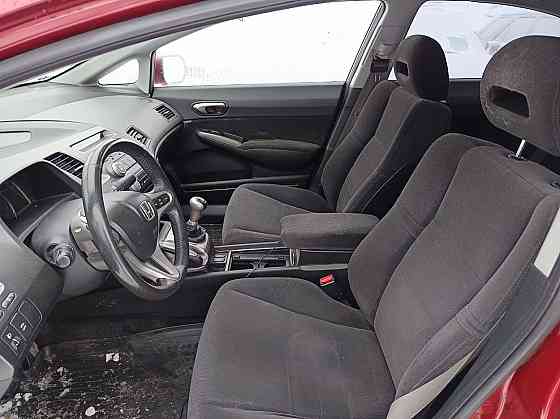 Honda Civic Elegance 1.8 103kW Tallina