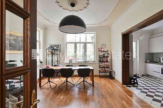 Часть дома, количество квартир в здании 2 шт., зеленая территория, территория Rīga