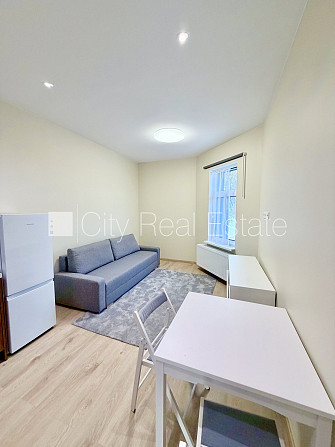 Фасадный дом, реновированный дом, закрытый двор, вход с улицы, лифт, лестничная Рига - изображение 3