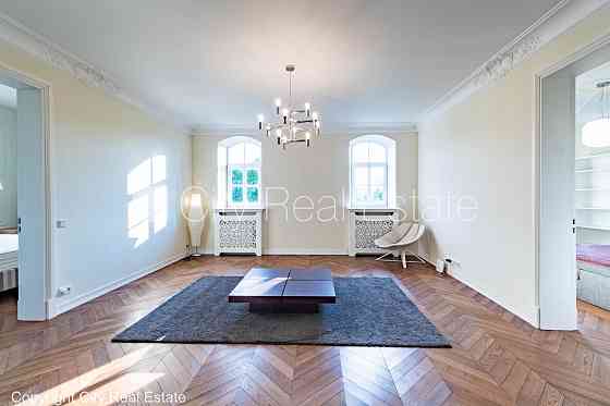 Новостройка, фасадный дом, закрытый двор, вход с улицы, лифт, лестничная клетка Рига