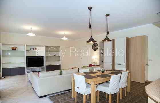 Земля в собственности, новостройка, фасадный дом, кирпичные стены, Jūrmala