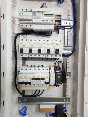 Elektriķa pakalpojumi un elektroinstalācijas darbi Rīgā. Lampu, lustru, gaismekļu, prožektoru... Рига