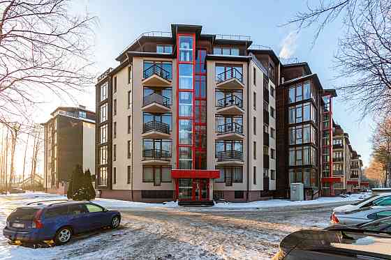 Tiek piedāvāts gaišs un ļoti saulains divistabu dzīvoklis jaunajā projektā Titurgā  klusā, zaļā un ģ Рижский район