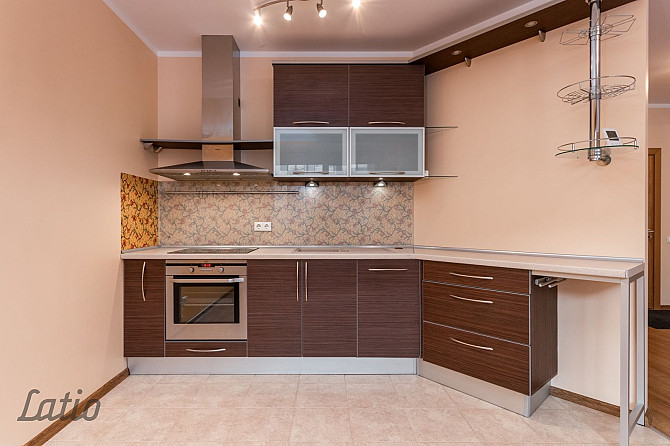 Tiek piedāvāts gaišs un ļoti saulains divistabu dzīvoklis jaunajā projektā Titurgā  klusā, zaļā un ģ Рижский район - изображение 3