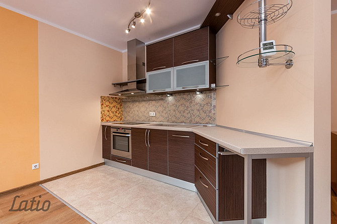 Tiek piedāvāts gaišs un ļoti saulains divistabu dzīvoklis jaunajā projektā Titurgā  klusā, zaļā un ģ Рижский район - изображение 4