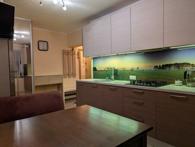 Продаётся просторная и уютная 3-комнатная квартира в самом сердце Плявниеков  В Рига - изображение 3