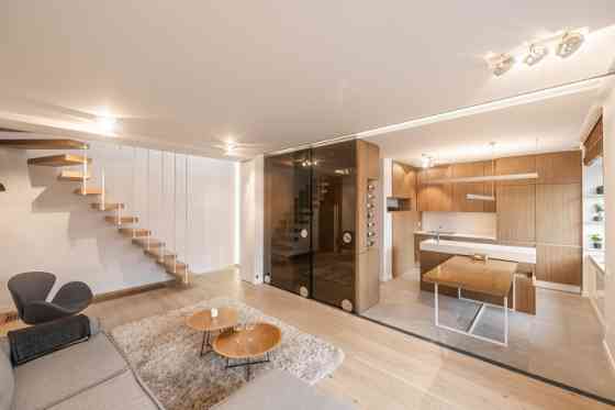 Pērle pašā Rīgas centrā!  Ekskluzīvs, gaišs 2 līmeņu penthausa tipa dzīvoklis ar visu nepieciešamo r Рига