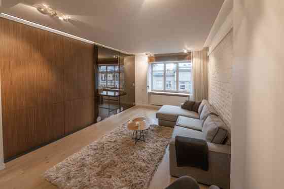 Pērle pašā Rīgas centrā!  Ekskluzīvs, gaišs 2 līmeņu penthausa tipa dzīvoklis ar visu nepieciešamo r Рига