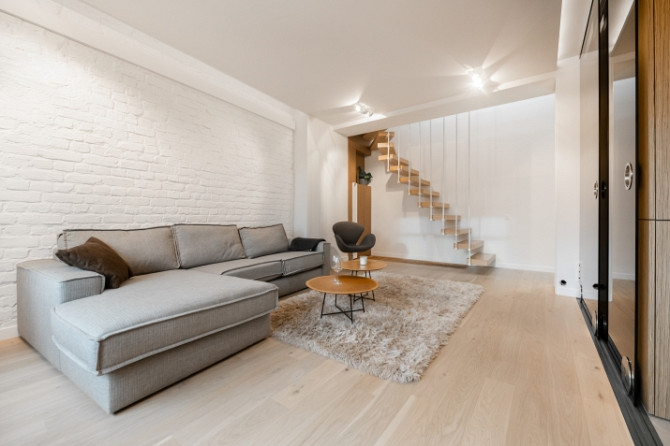 Pērle pašā Rīgas centrā!  Ekskluzīvs, gaišs 2 līmeņu penthausa tipa dzīvoklis ar visu nepieciešamo r Рига - изображение 7