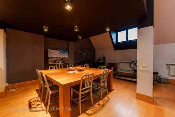 Продается пентхаус в посольском районе - тихий центр. Двухэтажная квартира (5 и 6 Рига