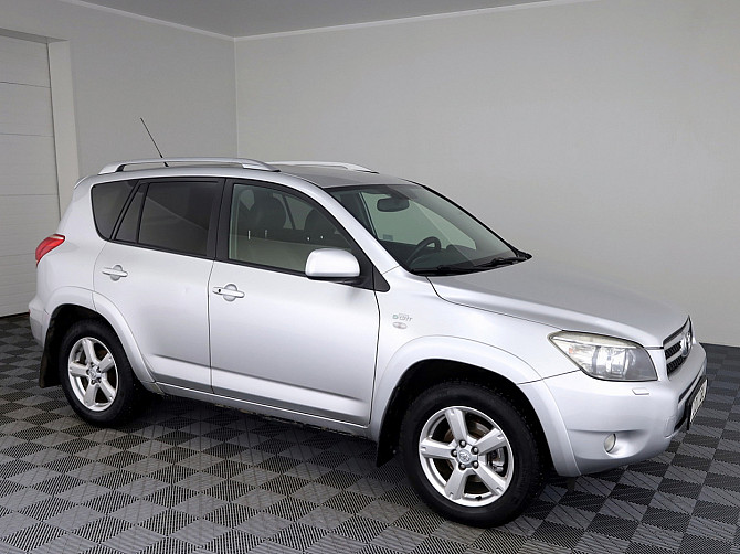 Toyota RAV4 Luxury 2.2 D-4D 130kW Таллин - изображение 1