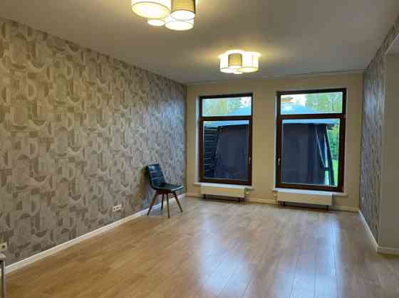 Townhouse for Rent in Apogos!  An excellent choice for those who want to combine the convenience of  Рига