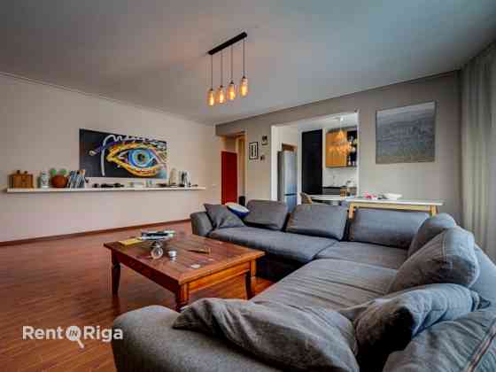 Apartment in a new development with underground parking and a storage room.  The layout includes a l Рига