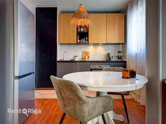 Apartment in a new development with underground parking and a storage room.  The layout includes a l Рига