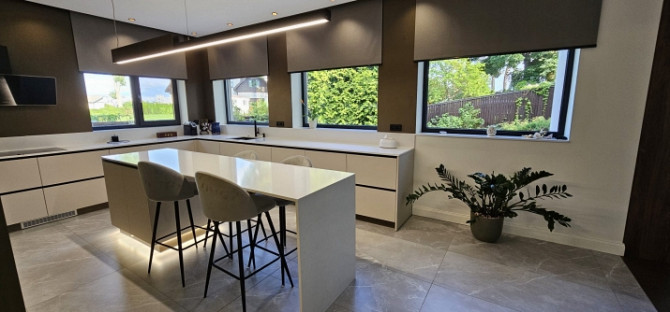 Элегантный 2х-этажный частный дом в спокойном и зелёном окружении!  Продаётся дом Юрмала - изображение 2