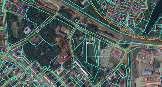 Property that needs to be renovated in Vecmilgravis.  The building for the use of hospital was built Рига