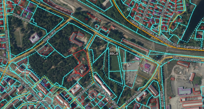 Property that needs to be renovated in Vecmilgravis.  The building for the use of hospital was built Рига - изображение 4