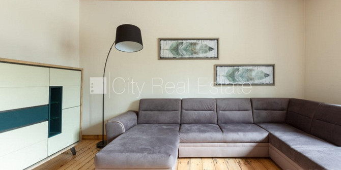 Privātmāja, labiekārtota apzaļumota teritorija, iežogota teritorija, vieta vairākām Rīga - foto 6