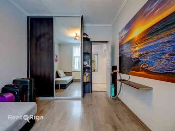 Продаётся уютная и светлая 4-комнатная квартира с ощущением частного дома в Рига