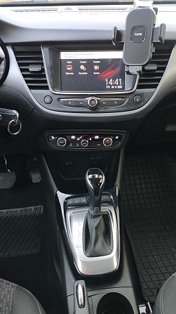 Opel Grossland 2022 года, автомат. Машина небольшого размера, но высокая, с большим багажником.... Salaspils - foto 6