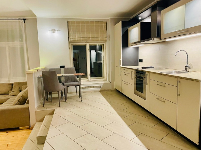 Izīrē 2 istabu dzīvokli Teikā!  Ēka tikai ar 10 dzīvokļiem klusā un drošā iekšpagalmā. Siltajā laikā Рига - изображение 5