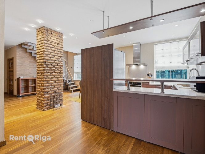 Vienā no pieprasītākajiem un sakoptākajiem Jūrmalas rajoniem  Bulduros  tiek piedāvāta Jūrmala - foto 3