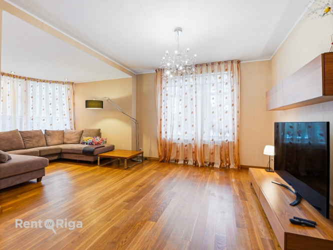 Vienā no pieprasītākajiem un sakoptākajiem Jūrmalas rajoniem  Bulduros  tiek piedāvāta Jūrmala - foto 7