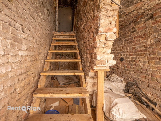 Sausas mākslinieku darbnīcas telpas perspektīvā lokācijā!  +Liela gājēju un auto plūsma; Rīga - foto 8