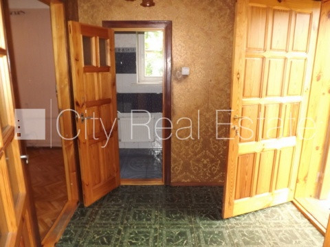 Fasādes māja, renovēta māja, slēgta teritorija, ieeja no ielas un pagalma, ir lifts, kāpņu Rīga - foto 11