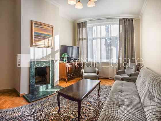 Часть дома, количество квартир в здании 2 шт., зеленая территория, территория Рига