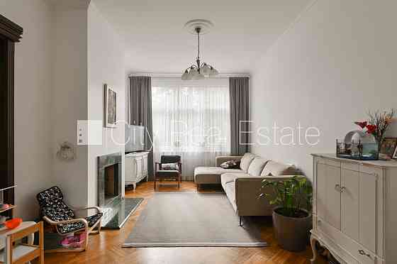 Часть дома, количество квартир в здании 2 шт., зеленая территория, территория Рига