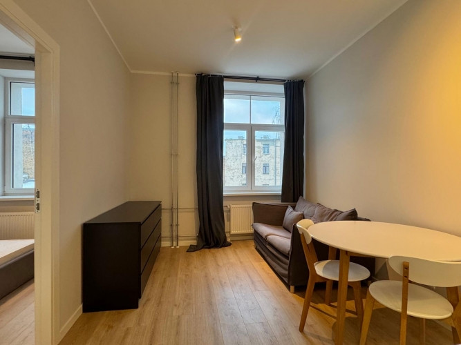 Mēbelēts 2-istabu dzīvoklis Aktīvajā centrā  Elizabetes ielā.  Izīrē elegantu un mājīgu Rīga - foto 3